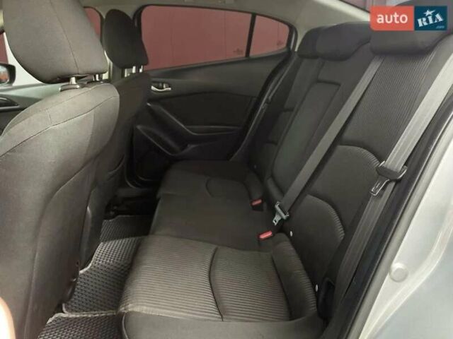 Сірий Мазда 3, об'ємом двигуна 2 л та пробігом 220 тис. км за 9800 $, фото 5 на Automoto.ua