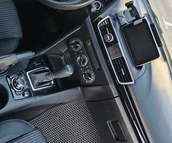 Серый Мазда 3, объемом двигателя 2 л и пробегом 178 тыс. км за 11000 $, фото 8 на Automoto.ua