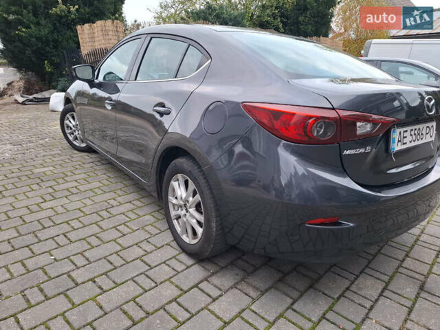 Серый Мазда 3, объемом двигателя 2 л и пробегом 214 тыс. км за 8000 $, фото 2 на Automoto.ua