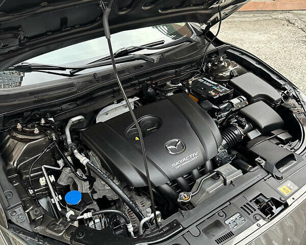 Серый Мазда 3, объемом двигателя 2 л и пробегом 150 тыс. км за 12900 $, фото 4 на Automoto.ua