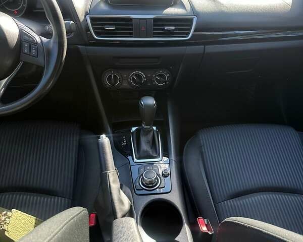 Сірий Мазда 3, об'ємом двигуна 2 л та пробігом 163 тис. км за 12700 $, фото 9 на Automoto.ua