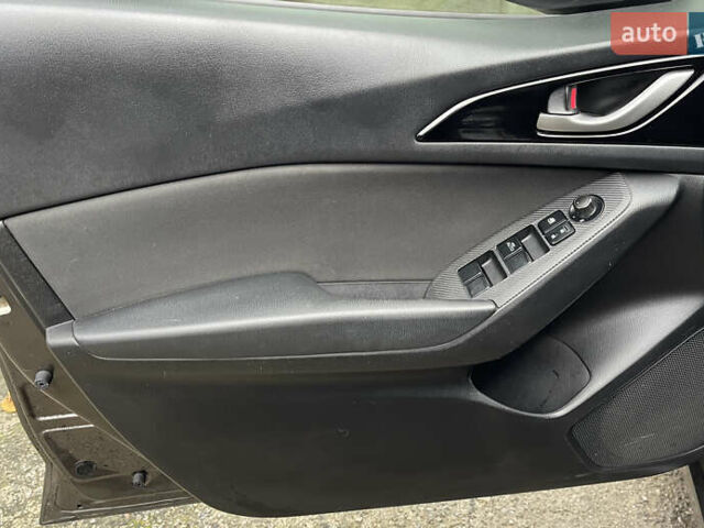 Серый Мазда 3, объемом двигателя 2 л и пробегом 134 тыс. км за 10700 $, фото 13 на Automoto.ua