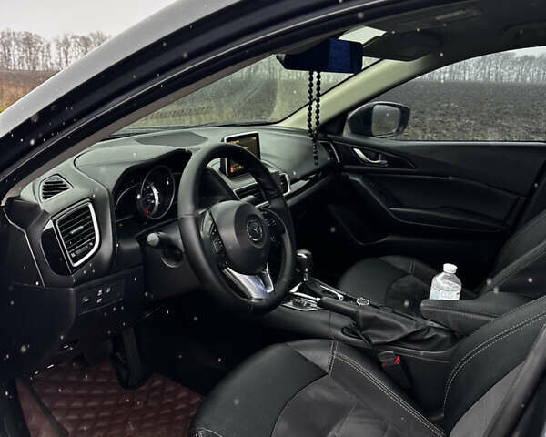 Серый Мазда 3, объемом двигателя 2 л и пробегом 151 тыс. км за 9999 $, фото 3 на Automoto.ua