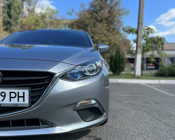 Серый Мазда 3, объемом двигателя 2 л и пробегом 160 тыс. км за 12500 $, фото 43 на Automoto.ua