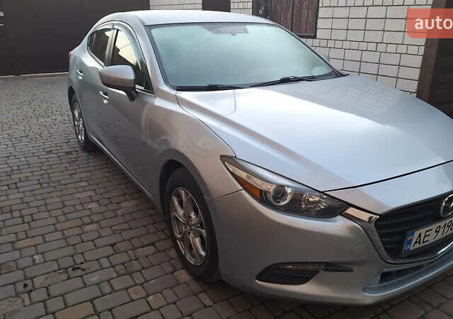 Серый Мазда 3, объемом двигателя 2 л и пробегом 141 тыс. км за 10700 $, фото 5 на Automoto.ua