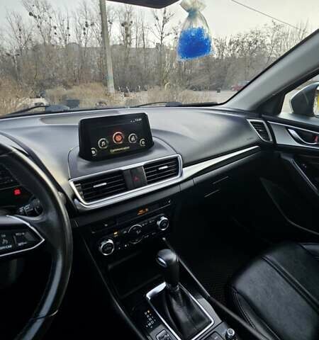 Сірий Мазда 3, об'ємом двигуна 2 л та пробігом 118 тис. км за 13300 $, фото 3 на Automoto.ua