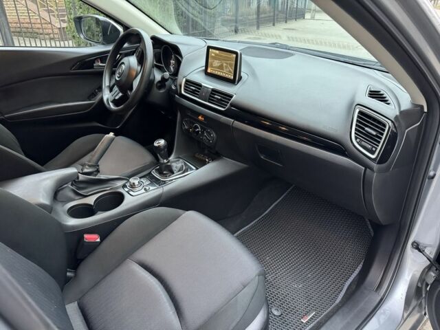 Серый Мазда 3, объемом двигателя 2 л и пробегом 183 тыс. км за 7800 $, фото 13 на Automoto.ua
