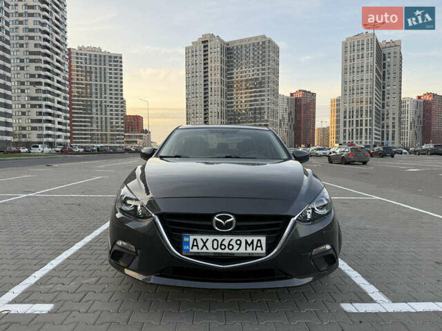 Серый Мазда 3, объемом двигателя 2 л и пробегом 176 тыс. км за 10700 $, фото 2 на Automoto.ua