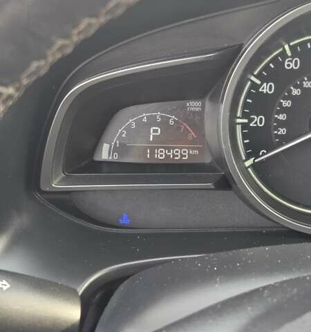 Сірий Мазда 3, об'ємом двигуна 2 л та пробігом 118 тис. км за 13300 $, фото 2 на Automoto.ua