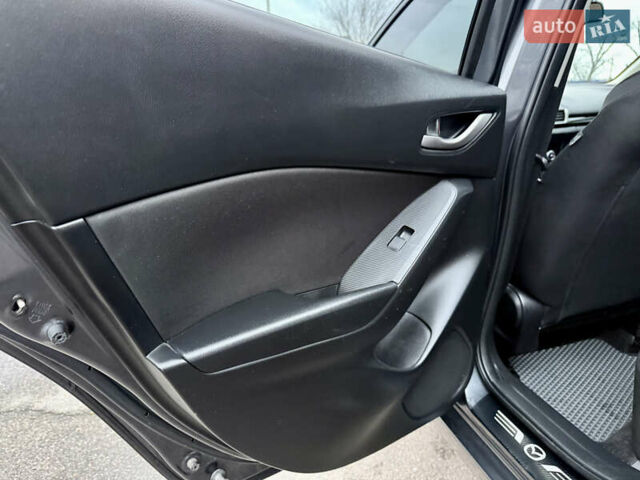 Серый Мазда 3, объемом двигателя 2 л и пробегом 148 тыс. км за 11999 $, фото 15 на Automoto.ua