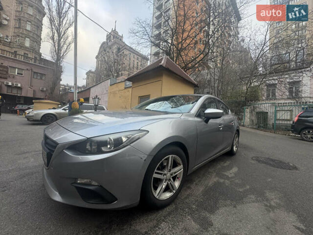 Серый Мазда 3, объемом двигателя 1.6 л и пробегом 158 тыс. км за 12500 $, фото 2 на Automoto.ua