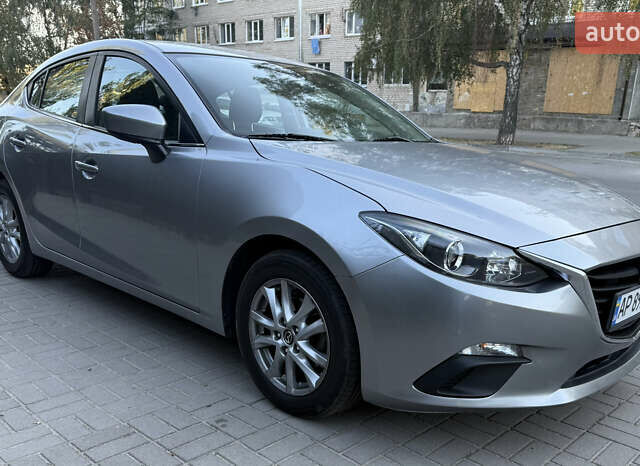 Серый Мазда 3, объемом двигателя 2 л и пробегом 186 тыс. км за 13000 $, фото 2 на Automoto.ua