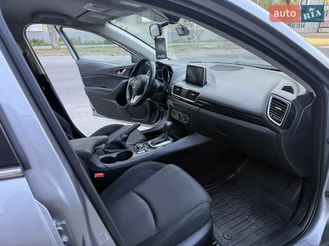 Серый Мазда 3, объемом двигателя 2 л и пробегом 186 тыс. км за 13000 $, фото 13 на Automoto.ua