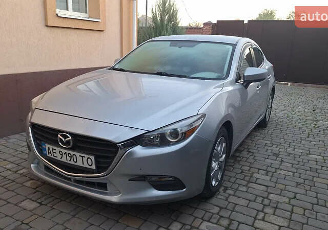 Серый Мазда 3, объемом двигателя 2 л и пробегом 141 тыс. км за 10700 $, фото 3 на Automoto.ua