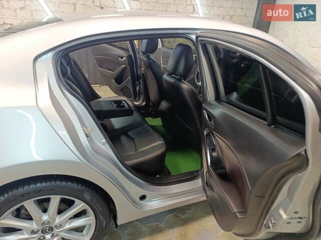 Сірий Мазда 3, об'ємом двигуна 2 л та пробігом 166 тис. км за 12500 $, фото 5 на Automoto.ua