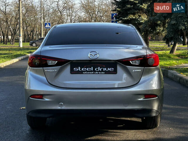 Сірий Мазда 3, об'ємом двигуна 2 л та пробігом 202 тис. км за 10499 $, фото 2 на Automoto.ua