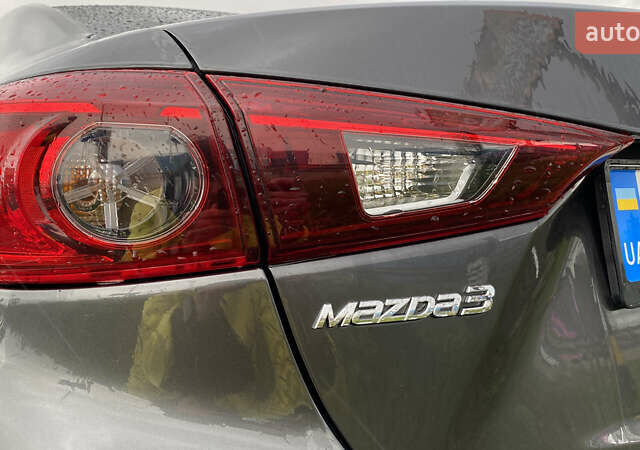 Сірий Мазда 3, об'ємом двигуна 2 л та пробігом 127 тис. км за 12500 $, фото 6 на Automoto.ua