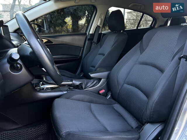 Сірий Мазда 3, об'ємом двигуна 2 л та пробігом 202 тис. км за 10499 $, фото 12 на Automoto.ua