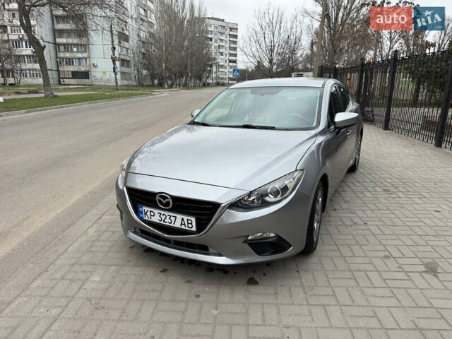 Серый Мазда 3, объемом двигателя 2 л и пробегом 184 тыс. км за 7800 $, фото 2 на Automoto.ua
