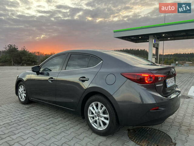 Серый Мазда 3, объемом двигателя 1.5 л и пробегом 96 тыс. км за 15900 $, фото 4 на Automoto.ua