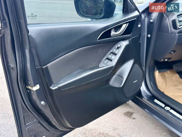 Серый Мазда 3, объемом двигателя 2 л и пробегом 148 тыс. км за 11999 $, фото 31 на Automoto.ua
