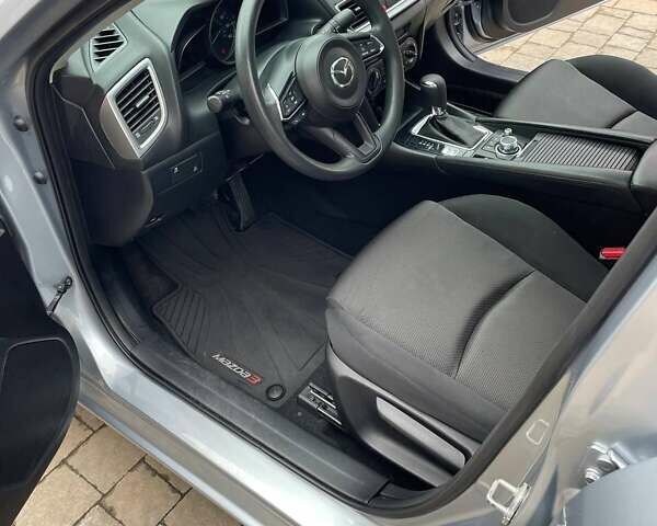 Сірий Мазда 3, об'ємом двигуна 2 л та пробігом 54 тис. км за 11500 $, фото 15 на Automoto.ua