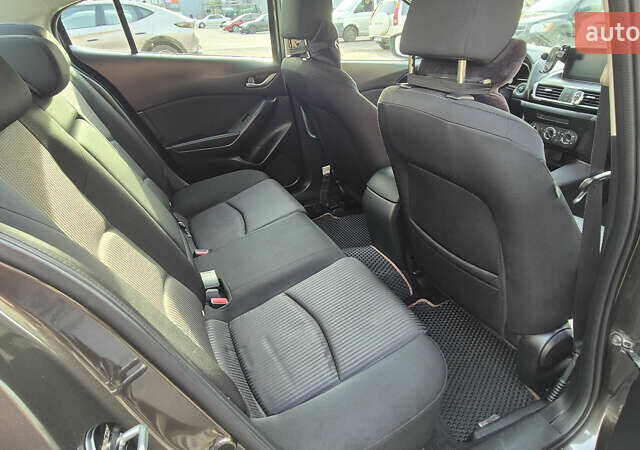 Серый Мазда 3, объемом двигателя 2 л и пробегом 171 тыс. км за 11800 $, фото 9 на Automoto.ua
