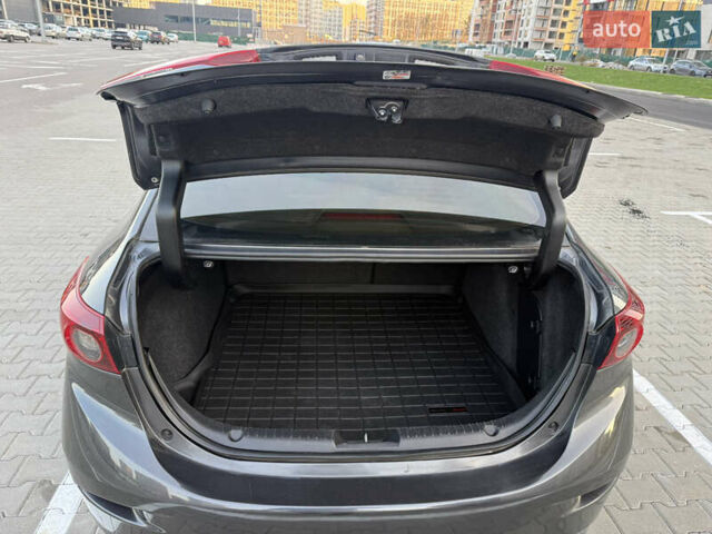 Серый Мазда 3, объемом двигателя 2 л и пробегом 176 тыс. км за 10700 $, фото 9 на Automoto.ua