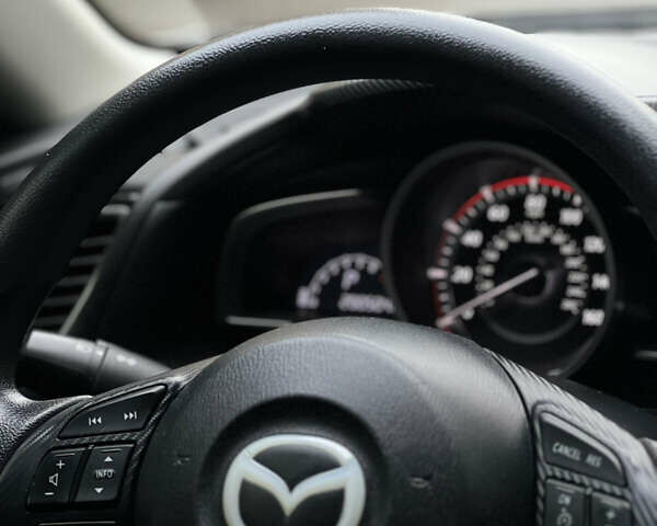 Серый Мазда 3, объемом двигателя 2 л и пробегом 201 тыс. км за 10650 $, фото 10 на Automoto.ua