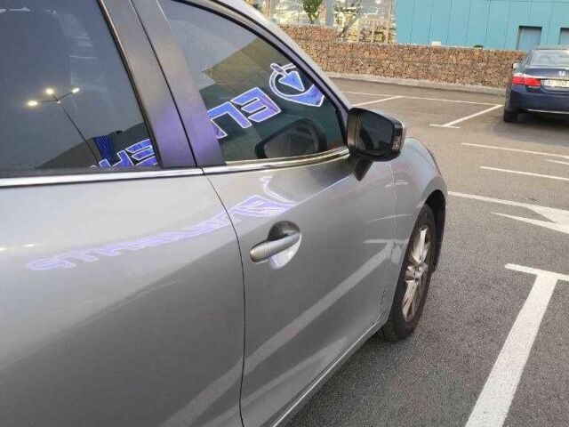 Серый Мазда 3, объемом двигателя 2 л и пробегом 178 тыс. км за 11000 $, фото 13 на Automoto.ua