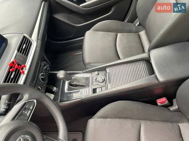 Сірий Мазда 3, об'ємом двигуна 2 л та пробігом 54 тис. км за 11500 $, фото 4 на Automoto.ua