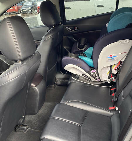 Сірий Мазда 3, об'ємом двигуна 2 л та пробігом 127 тис. км за 12500 $, фото 16 на Automoto.ua