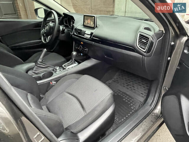 Серый Мазда 3, объемом двигателя 2 л и пробегом 134 тыс. км за 10700 $, фото 15 на Automoto.ua