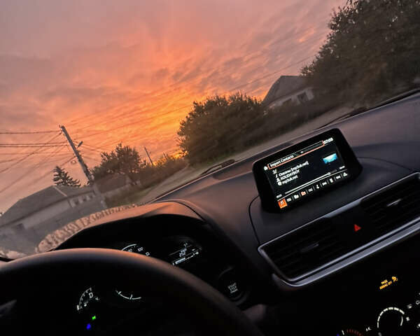 Серый Мазда 3, объемом двигателя 2 л и пробегом 141 тыс. км за 10700 $, фото 2 на Automoto.ua