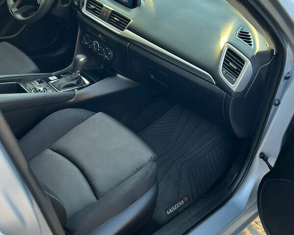 Серый Мазда 3, объемом двигателя 2 л и пробегом 53 тыс. км за 12100 $, фото 11 на Automoto.ua
