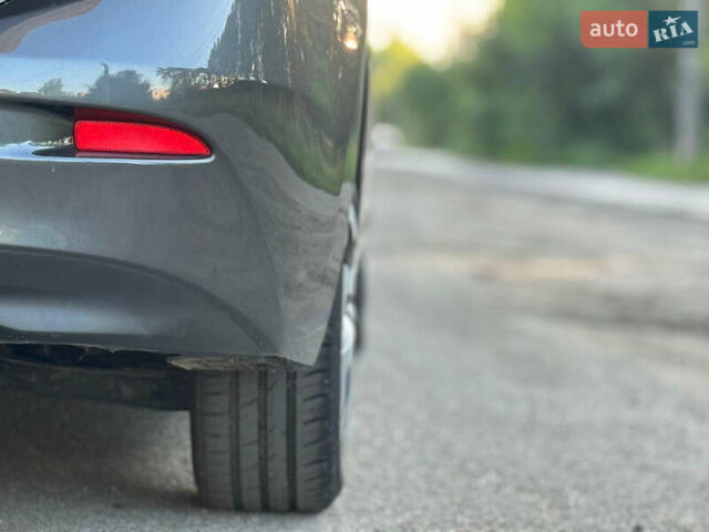Сірий Мазда 3, об'ємом двигуна 2 л та пробігом 178 тис. км за 11300 $, фото 7 на Automoto.ua
