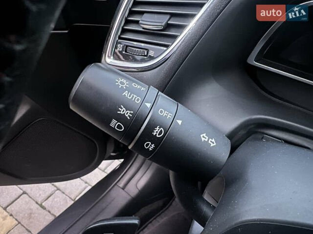 Серый Мазда 3, объемом двигателя 1.5 л и пробегом 96 тыс. км за 15900 $, фото 17 на Automoto.ua