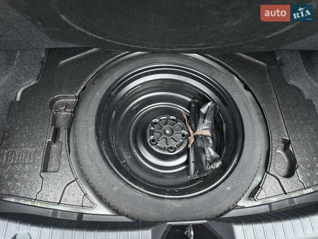 Серый Мазда 3, объемом двигателя 2 л и пробегом 184 тыс. км за 7800 $, фото 20 на Automoto.ua