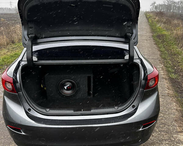 Серый Мазда 3, объемом двигателя 2 л и пробегом 151 тыс. км за 9999 $, фото 7 на Automoto.ua