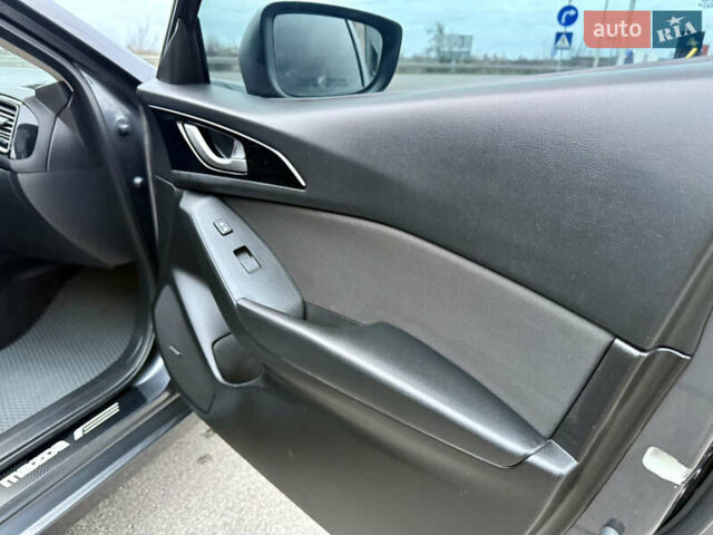 Серый Мазда 3, объемом двигателя 2 л и пробегом 148 тыс. км за 11999 $, фото 10 на Automoto.ua