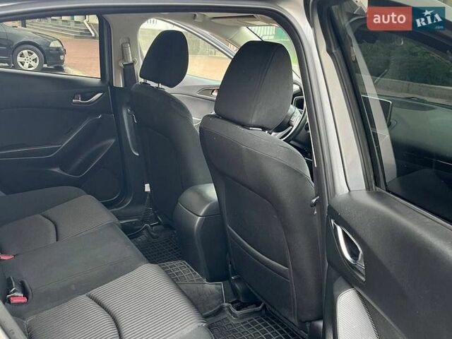 Серый Мазда 3, объемом двигателя 2 л и пробегом 158 тыс. км за 12300 $, фото 10 на Automoto.ua