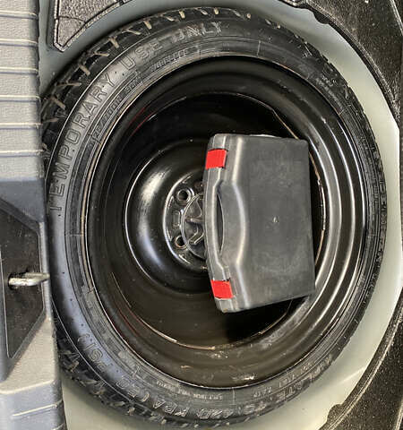 Сірий Мазда 3, об'ємом двигуна 2 л та пробігом 127 тис. км за 12500 $, фото 17 на Automoto.ua