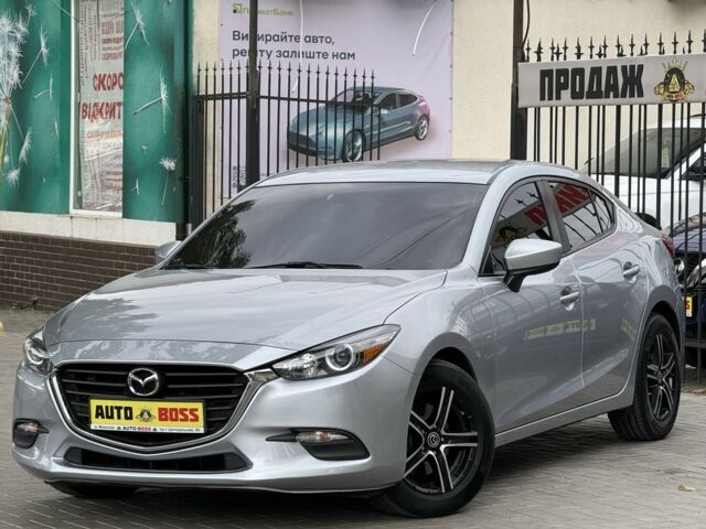 Серый Мазда 3, объемом двигателя 2 л и пробегом 199 тыс. км за 11501 $, фото 1 на Automoto.ua
