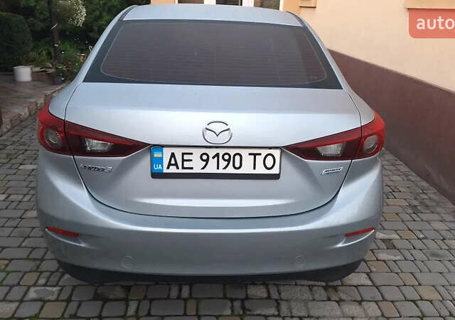 Серый Мазда 3, объемом двигателя 2 л и пробегом 141 тыс. км за 10700 $, фото 6 на Automoto.ua