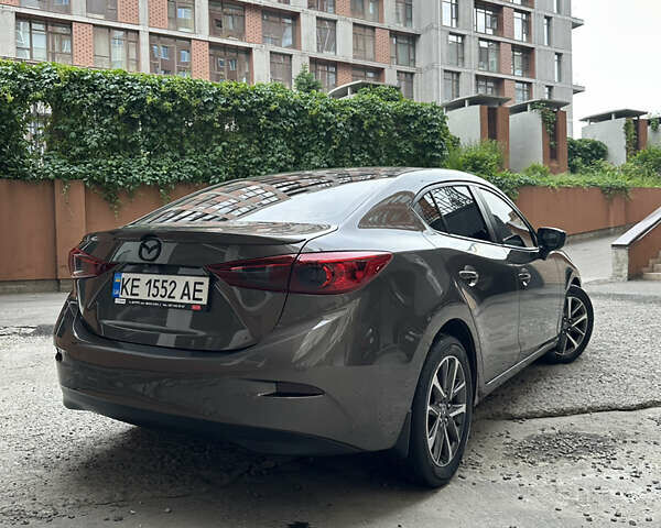 Серый Мазда 3, объемом двигателя 2 л и пробегом 150 тыс. км за 12900 $, фото 1 на Automoto.ua