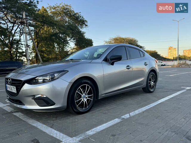 Серый Мазда 3, объемом двигателя 2 л и пробегом 200 тыс. км за 11000 $, фото 2 на Automoto.ua