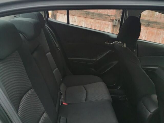 Серый Мазда 3, объемом двигателя 2 л и пробегом 186 тыс. км за 13000 $, фото 5 на Automoto.ua