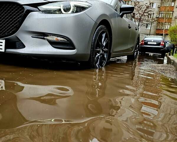 Серый Мазда 3, объемом двигателя 2.5 л и пробегом 128 тыс. км за 12500 $, фото 16 на Automoto.ua