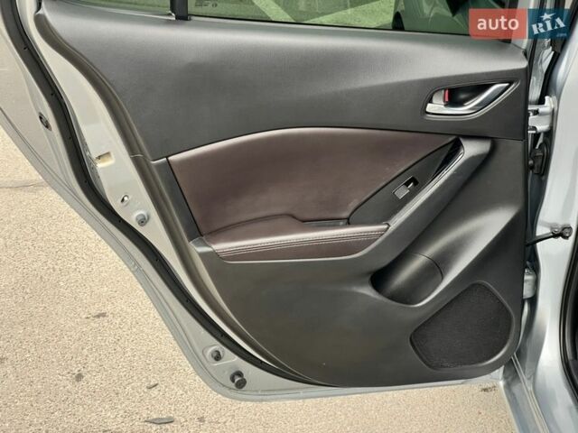 Сірий Мазда 3, об'ємом двигуна 2.5 л та пробігом 218 тис. км за 12999 $, фото 42 на Automoto.ua