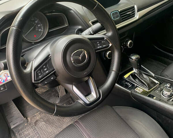 Серый Мазда 3, объемом двигателя 2 л и пробегом 167 тыс. км за 10900 $, фото 6 на Automoto.ua